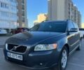 Сірий Вольво V50, об'ємом двигуна 2 л та пробігом 255 тис. км за 8000 $, фото 1 на Automoto.ua