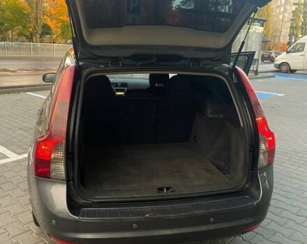 Сірий Вольво V50, об'ємом двигуна 2 л та пробігом 255 тис. км за 7400 $, фото 14 на Automoto.ua