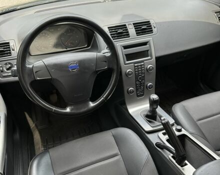 Серый Вольво В50, объемом двигателя 1.6 л и пробегом 270 тыс. км за 6800 $, фото 10 на Automoto.ua