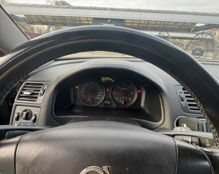 Серый Вольво В50, объемом двигателя 1.6 л и пробегом 321 тыс. км за 4000 $, фото 15 на Automoto.ua