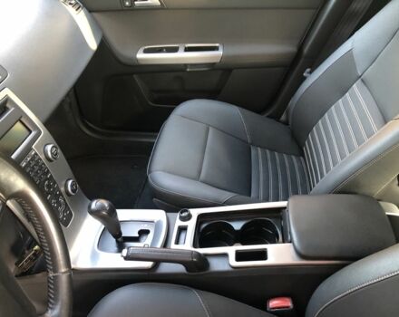 Серый Вольво В50, объемом двигателя 2 л и пробегом 301 тыс. км за 5674 $, фото 2 на Automoto.ua