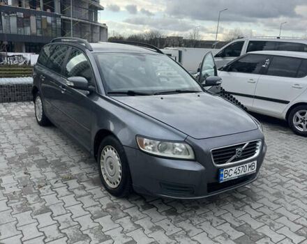 Серый Вольво В50, объемом двигателя 1.6 л и пробегом 323 тыс. км за 4999 $, фото 4 на Automoto.ua