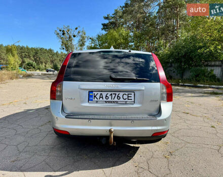 Сірий Вольво V50, об'ємом двигуна 2 л та пробігом 241 тис. км за 7500 $, фото 4 на Automoto.ua