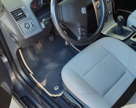 Сірий Вольво V50, об'ємом двигуна 1.6 л та пробігом 223 тис. км за 7200 $, фото 3 на Automoto.ua