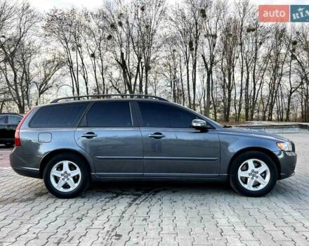 Сірий Вольво V50, об'ємом двигуна 2 л та пробігом 250 тис. км за 8300 $, фото 6 на Automoto.ua
