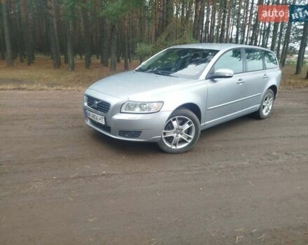 Серый Вольво В50, объемом двигателя 2.4 л и пробегом 277 тыс. км за 7300 $, фото 7 на Automoto.ua