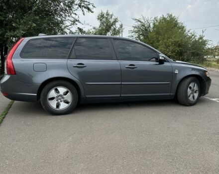 Серый Вольво В50, объемом двигателя 1.6 л и пробегом 270 тыс. км за 6800 $, фото 7 на Automoto.ua