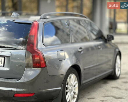 Вольво В50 2008 в Новояворовск на Automoto.ua Серый Вольво В50, объемом двигателя 2 л и пробегом 420 тыс. км за 5600 $, фото 6 на Automoto.ua