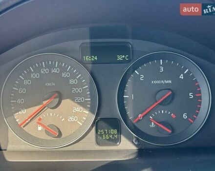 Вольво В50 2009 в Славуте на Automoto.ua Серый Вольво В50, объемом двигателя 2 л и пробегом 258 тыс. км за 7500 $, фото 13 на Automoto.ua