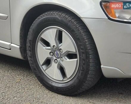 Сірий Вольво V50, об'ємом двигуна 1.6 л та пробігом 223 тис. км за 7799 $, фото 17 на Automoto.ua