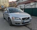 Серый Вольво В50, объемом двигателя 1.6 л и пробегом 257 тыс. км за 7000 $, фото 1 на Automoto.ua
