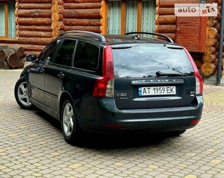 Серый Вольво В50, объемом двигателя 1.56 л и пробегом 245 тыс. км за 6599 $, фото 6 на Automoto.ua