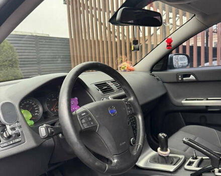 Серый Вольво В50, объемом двигателя 1.56 л и пробегом 312 тыс. км за 5800 $, фото 15 на Automoto.ua