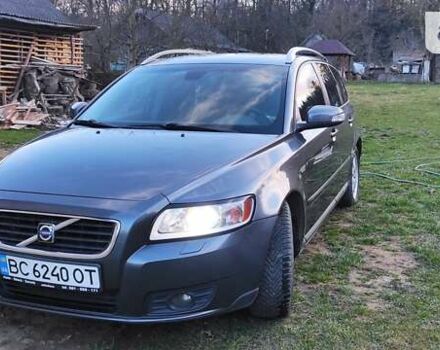 Сірий Вольво V50, об'ємом двигуна 2 л та пробігом 320 тис. км за 7590 $, фото 1 на Automoto.ua