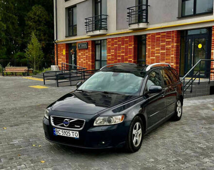 Сірий Вольво V50, об'ємом двигуна 1.6 л та пробігом 261 тис. км за 6350 $, фото 1 на Automoto.ua