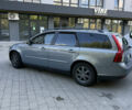 Серый Вольво В50, объемом двигателя 1.6 л и пробегом 260 тыс. км за 5500 $, фото 2 на Automoto.ua
