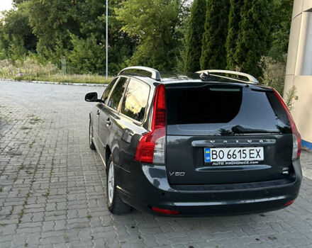 Серый Вольво В50, объемом двигателя 1.6 л и пробегом 291 тыс. км за 6300 $, фото 5 на Automoto.ua