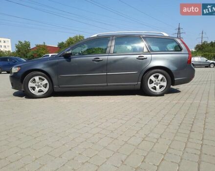 Вольво В50 2009 в Радивилове на Automoto.ua Серый Вольво В50, объемом двигателя 1.6 л и пробегом 275 тыс. км за 6900 $, фото 9 на Automoto.ua