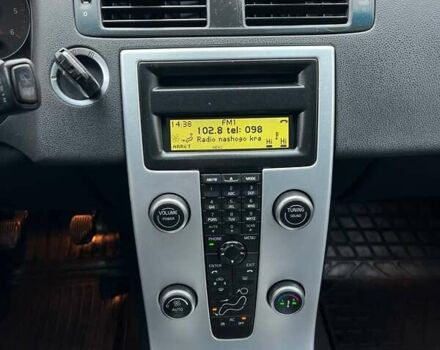 Серый Вольво В50, объемом двигателя 1.6 л и пробегом 300 тыс. км за 5700 $, фото 26 на Automoto.ua