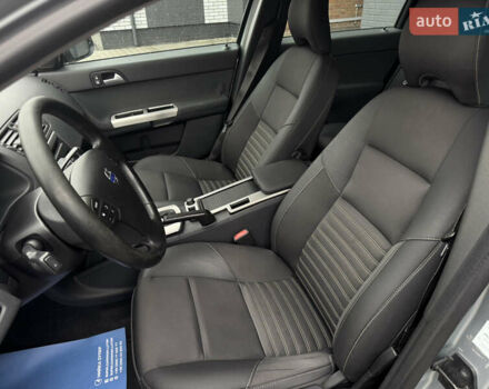 Вольво В50 2009 в Луцке на Automoto.ua Серый Вольво В50, объемом двигателя 2 л и пробегом 252 тыс. км за 7999 $, фото 14 на Automoto.ua