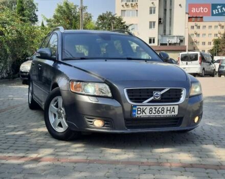 Вольво В50 2009 в Радивилове на Automoto.ua Серый Вольво В50, объемом двигателя 1.6 л и пробегом 275 тыс. км за 6900 $, фото 7 на Automoto.ua