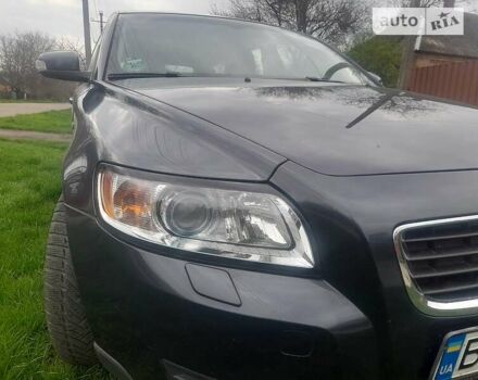 Серый Вольво В50, объемом двигателя 1.6 л и пробегом 238 тыс. км за 7300 $, фото 5 на Automoto.ua