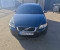 Серый Вольво В50, объемом двигателя 2.44 л и пробегом 265 тыс. км за 9200 $, фото 1 на Automoto.ua