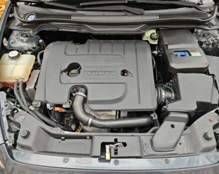 Серый Вольво В50, объемом двигателя 1.6 л и пробегом 265 тыс. км за 8999 $, фото 5 на Automoto.ua