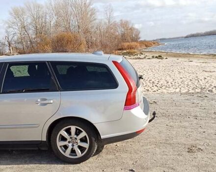 Серый Вольво В50, объемом двигателя 1.6 л и пробегом 270 тыс. км за 7250 $, фото 3 на Automoto.ua