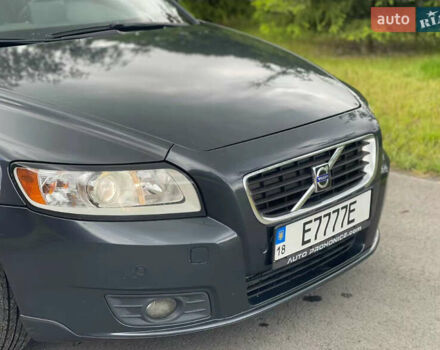 Сірий Вольво V50, об'ємом двигуна 1.6 л та пробігом 293 тис. км за 5799 $, фото 2 на Automoto.ua