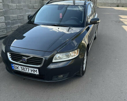 Вольво В50 2009 в Ровно на Automoto.ua Серый Вольво В50, объемом двигателя 1.6 л и пробегом 265 тыс. км за 6450 $, фото 2 на Automoto.ua