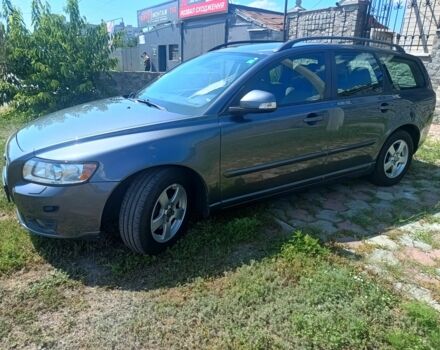 Вольво В50 2009 в Кременчуге на Automoto.ua Серый Вольво В50, объемом двигателя 2 л и пробегом 210 тыс. км за 8000 $, фото 3 на Automoto.ua