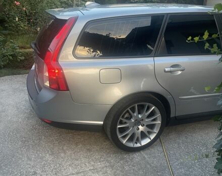 Серый Вольво В50, объемом двигателя 1.6 л и пробегом 245 тыс. км за 7500 $, фото 5 на Automoto.ua