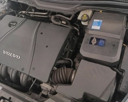 Вольво В50 2009 в Кременчуге на Automoto.ua Серый Вольво В50, объемом двигателя 2 л и пробегом 210 тыс. км за 8000 $, фото 5 на Automoto.ua