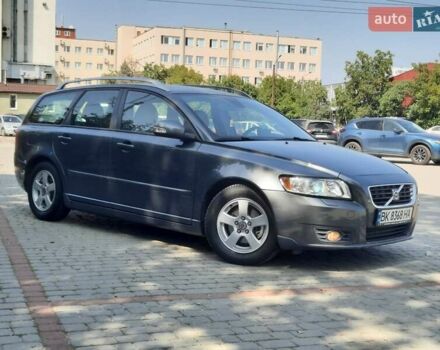 Вольво В50 2009 в Радивилове на Automoto.ua Серый Вольво В50, объемом двигателя 1.6 л и пробегом 275 тыс. км за 6900 $, фото 3 на Automoto.ua