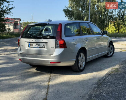 Серый Вольво В50, объемом двигателя 2 л и пробегом 257 тыс. км за 7450 $, фото 5 на Automoto.ua