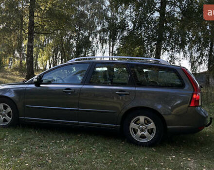 Серый Вольво В50, объемом двигателя 1.6 л и пробегом 285 тыс. км за 6400 $, фото 3 на Automoto.ua