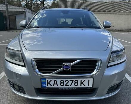 Сірий Вольво V50, об'ємом двигуна 1.6 л та пробігом 300 тис. км за 7400 $, фото 1 на Automoto.ua