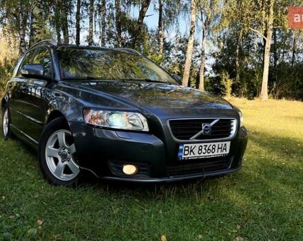 Серый Вольво В50, объемом двигателя 1.6 л и пробегом 285 тыс. км за 6400 $, фото 4 на Automoto.ua