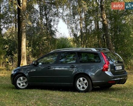 Вольво В50 2009 в Радивилове на Automoto.ua Серый Вольво В50, объемом двигателя 1.6 л и пробегом 275 тыс. км за 6900 $, фото 2 на Automoto.ua