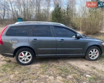 Серый Вольво В50, объемом двигателя 2 л и пробегом 280 тыс. км за 7000 $, фото 7 на Automoto.ua