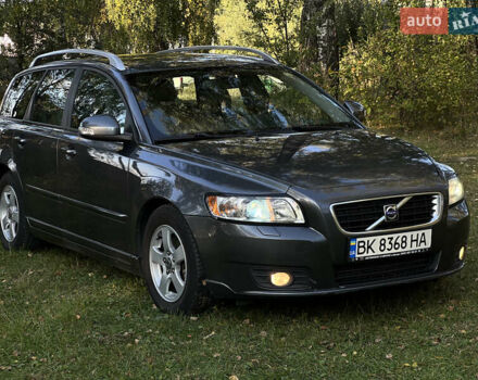 Серый Вольво В50, объемом двигателя 1.6 л и пробегом 285 тыс. км за 6400 $, фото 5 на Automoto.ua