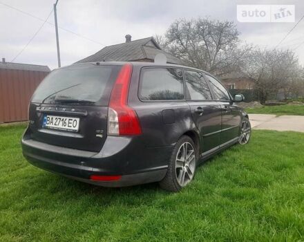 Серый Вольво В50, объемом двигателя 1.6 л и пробегом 238 тыс. км за 7300 $, фото 9 на Automoto.ua