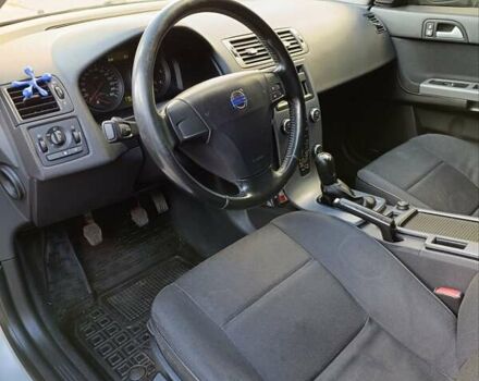 Серый Вольво В50, объемом двигателя 1.6 л и пробегом 218 тыс. км за 5750 $, фото 12 на Automoto.ua