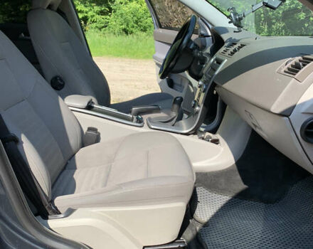 Серый Вольво В50, объемом двигателя 1.56 л и пробегом 258 тыс. км за 6000 $, фото 13 на Automoto.ua