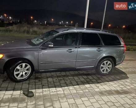 Серый Вольво В50, объемом двигателя 1.6 л и пробегом 198 тыс. км за 5500 $, фото 1 на Automoto.ua