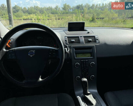 Сірий Вольво V50, об'ємом двигуна 1.6 л та пробігом 260 тис. км за 6400 $, фото 9 на Automoto.ua