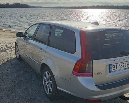 Серый Вольво В50, объемом двигателя 1.6 л и пробегом 270 тыс. км за 7250 $, фото 7 на Automoto.ua