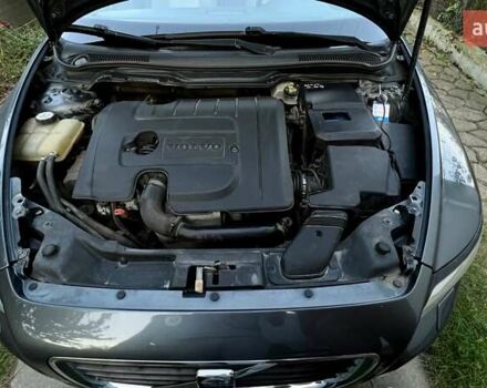 Вольво В50 2009 в Радивилове на Automoto.ua Серый Вольво В50, объемом двигателя 1.6 л и пробегом 275 тыс. км за 6900 $, фото 17 на Automoto.ua