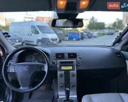 Вольво В50 2009 в Львове на Automoto.ua Серый Вольво В50, объемом двигателя 2 л и пробегом 228 тыс. км за 7700 $, фото 5 на Automoto.ua